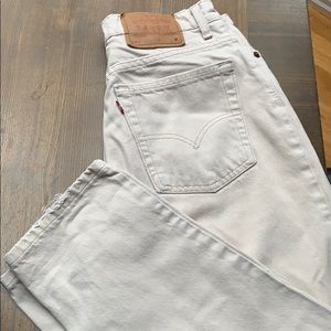 Vintage 550 Levi cream jeans